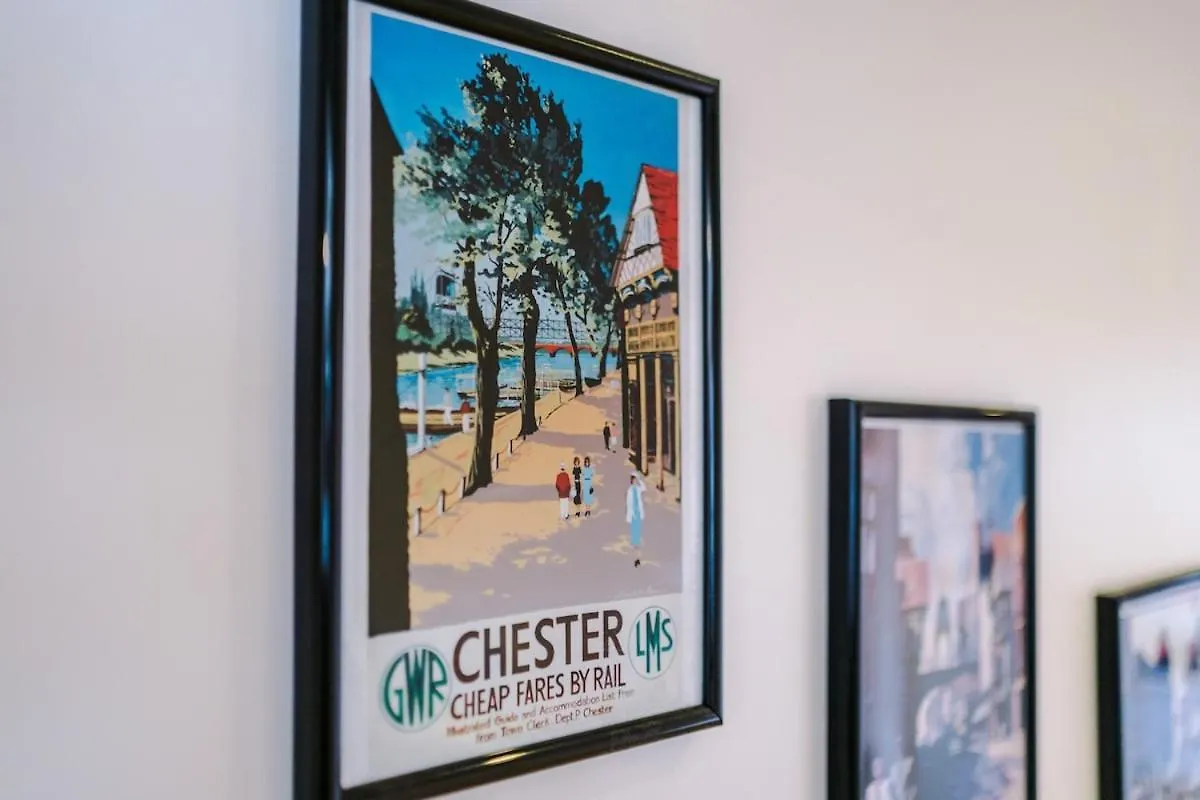 Comfy & Convenient 2Br Apartment Near Chester